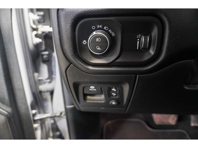 2020 dodge ram 1500 5.7 v8 4x4 cc rebel personenauto (vgj-09-s) - afbeelding 28 van  66