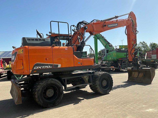 2020 doosan dx170w banden graafmachine - afbeelding 12 van  17