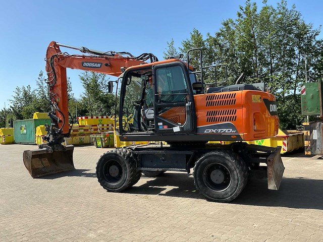 2020 doosan dx170w banden graafmachine - afbeelding 14 van  17