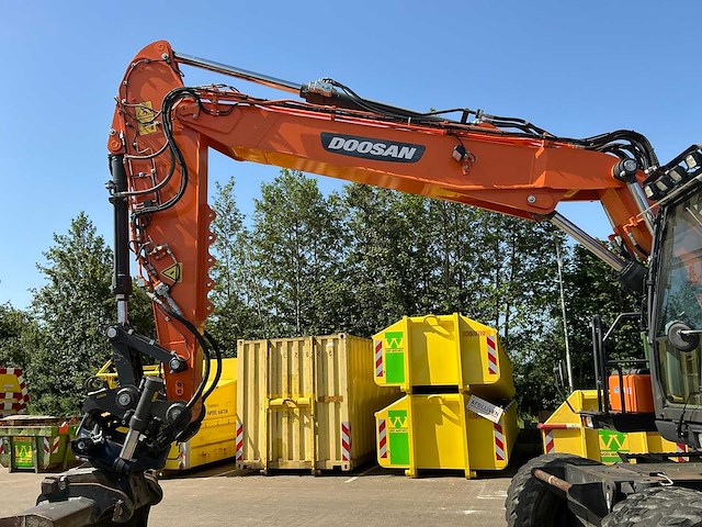 2020 doosan dx170w banden graafmachine - afbeelding 17 van  17
