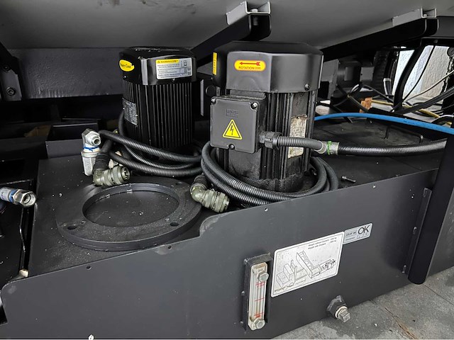 2020 doosan mynx 7500ii cnc universeel machinecentrum - afbeelding 16 van  26