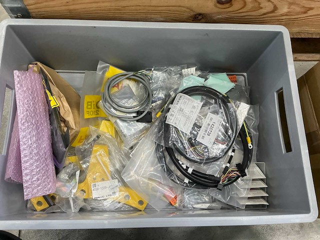 2020 fanuc system r30ib mate plus besturingsunit en diverse onderdelen - afbeelding 4 van  16