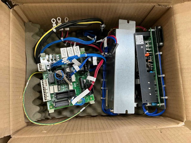 2020 fanuc system r30ib mate plus besturingsunit en diverse onderdelen - afbeelding 15 van  16