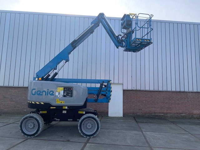 2020 genie z-45 fe / de zelfrijdende kniktelescoophoogwerker - afbeelding 22 van  27