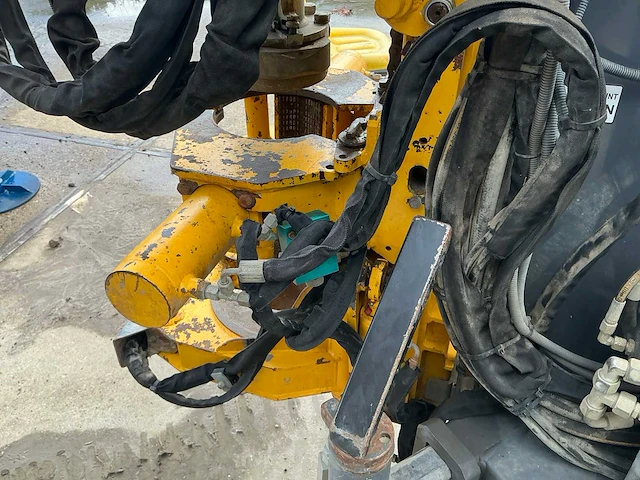 2020 geotec rotomax m rupsboormachine met buizenmanipulator - afbeelding 3 van  69