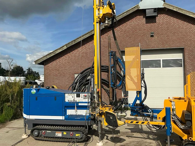 2020 geotec rotomax m rupsboormachine met buizenmanipulator - afbeelding 58 van  69