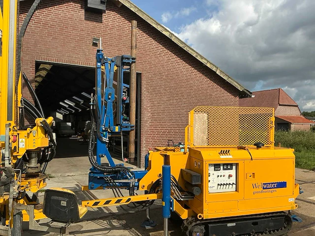 2020 geotec rotomax m rupsboormachine met buizenmanipulator - afbeelding 57 van  69