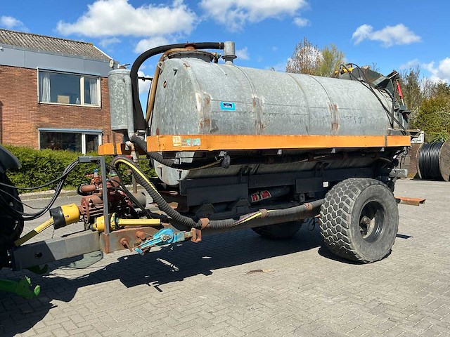 2020 getrokken vacuümtank / slibtank met hyva kipsysteem en vacuümpomp - afbeelding 34 van  47