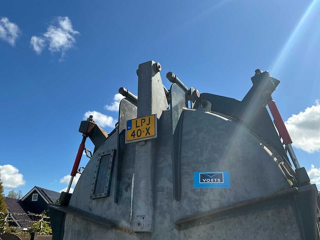 2020 getrokken vacuümtank / slibtank met hyva kipsysteem en vacuümpomp - afbeelding 5 van  47