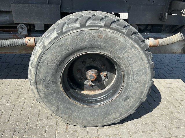 2020 getrokken vacuümtank / slibtank met hyva kipsysteem en vacuümpomp - afbeelding 13 van  47