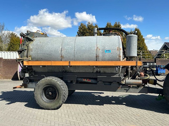 2020 getrokken vacuümtank / slibtank met hyva kipsysteem en vacuümpomp - afbeelding 33 van  47
