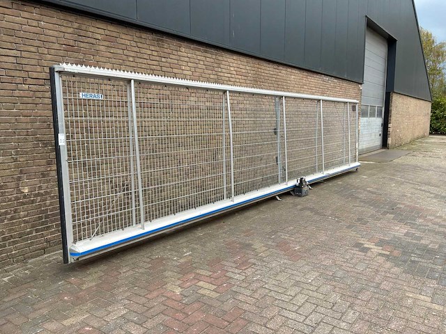 2020 heras aluminium elektrische schuifpoort 7.00m doorgang - afbeelding 2 van  5