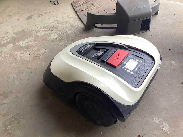2020 honda hrm40e robotmaaier - afbeelding 1 van  3