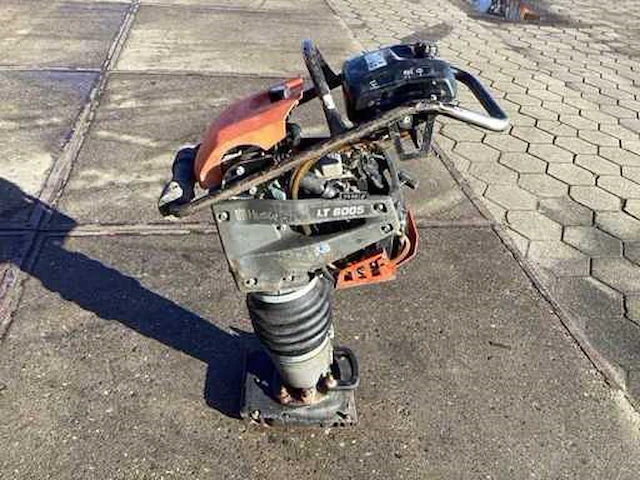 2020 husqvarna lt 6005 trilstamper - afbeelding 2 van  4