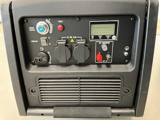 2020 hyundai hy3200sei generator inverter - 3.2kw - afbeelding 3 van  6