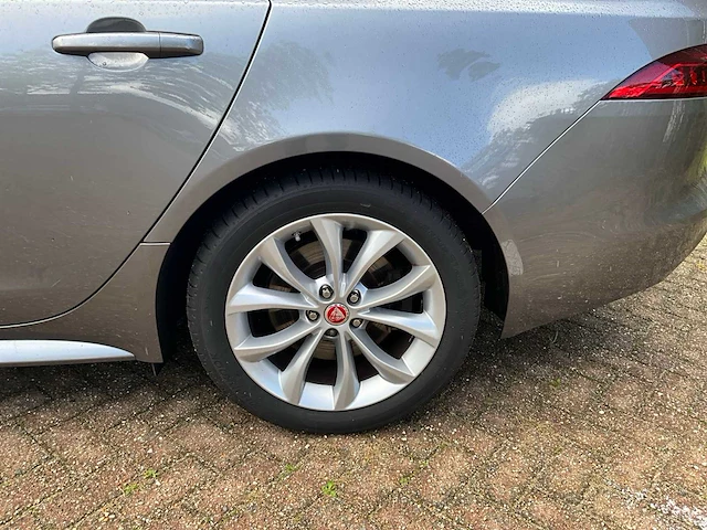 2020 jaguar xf sportbrake 2.0d cheq. flag personenauto - afbeelding 8 van  29