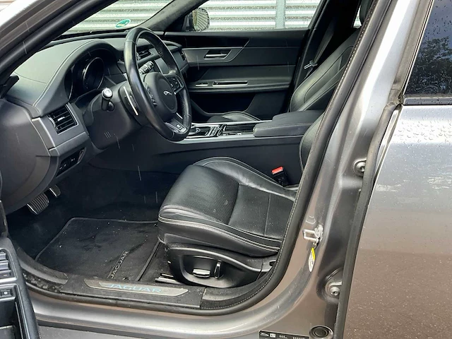 2020 jaguar xf sportbrake 2.0d cheq. flag personenauto - afbeelding 14 van  29
