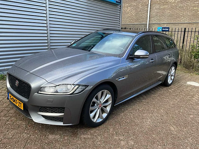 2020 jaguar xf sportbrake 2.0d cheq. flag personenauto - afbeelding 1 van  29