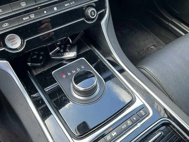 2020 jaguar xf sportbrake 2.0d cheq. flag personenauto - afbeelding 4 van  29