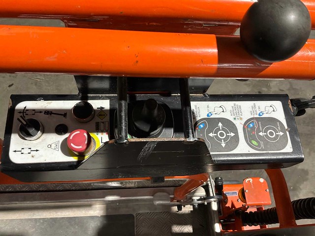 2020 jlg power towers nano sp personenlift - afbeelding 6 van  7