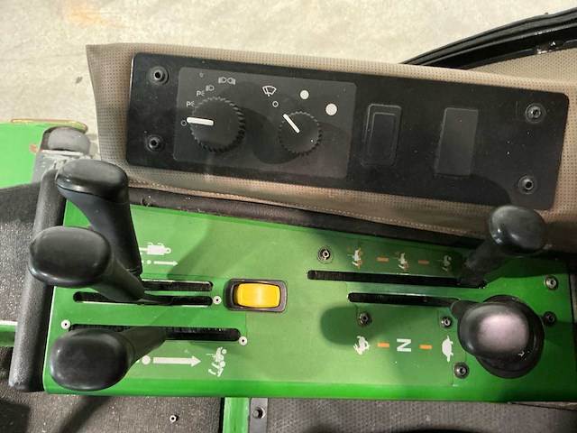 2020 john deere 1585 grasmaaier - afbeelding 18 van  28