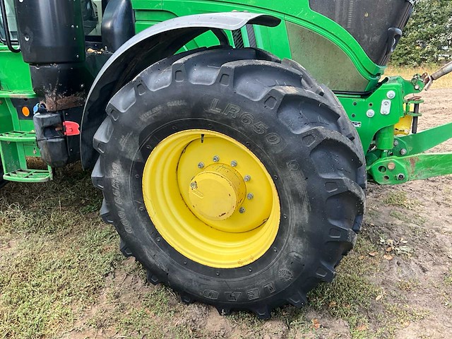 2020 john deere 6155m vierwielaangedreven landbouwtractor - afbeelding 43 van  44