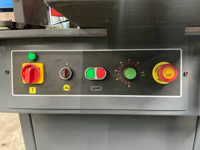 2020 karmetal kmt craft 220x250 dm metalen horizontale bandzaagmachine - afbeelding 6 van  7