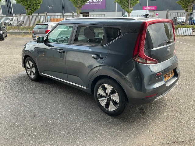 2020 kia e-soul executiveline 64 kwh personenauto - afbeelding 37 van  41