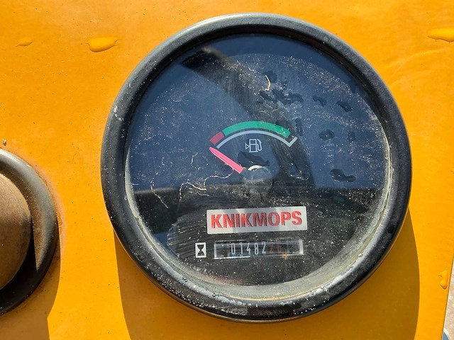 2020 knikmops 130 shovel - afbeelding 11 van  24