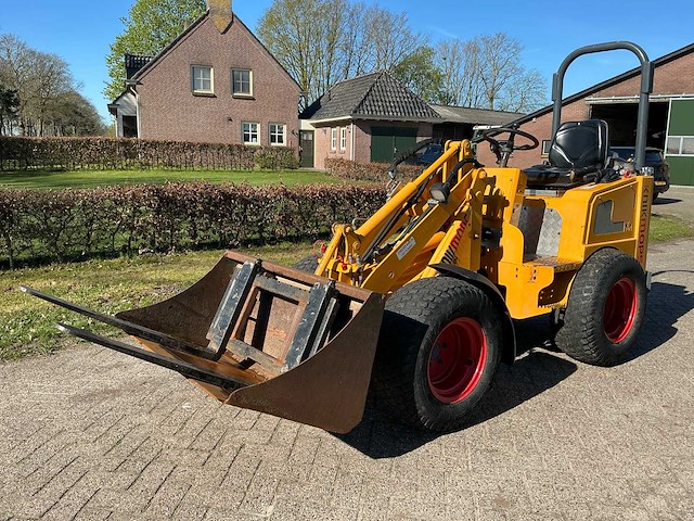 2020 knikmops 130 shovel - afbeelding 1 van  24