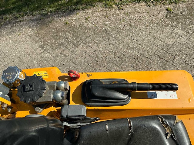 2020 knikmops 130 shovel - afbeelding 15 van  24