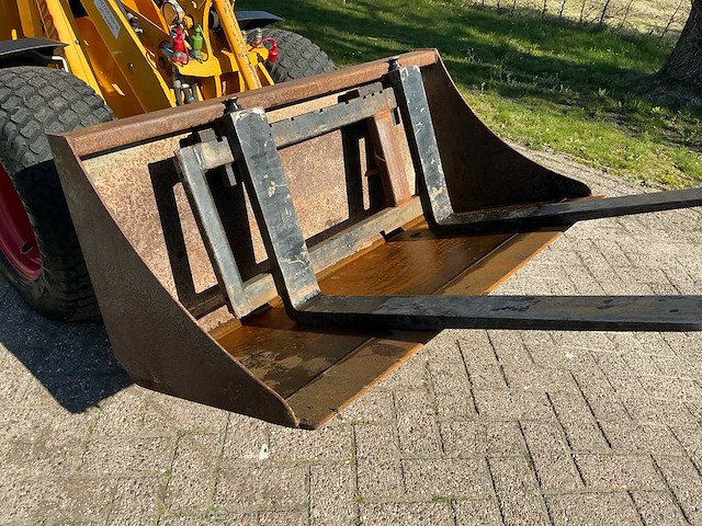 2020 knikmops 130 shovel - afbeelding 17 van  18