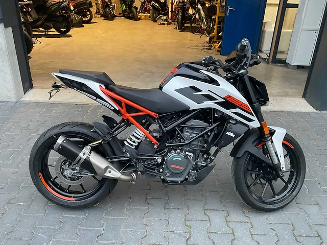 2020 ktm - duke 125 - motorcycle - afbeelding 10 van  12
