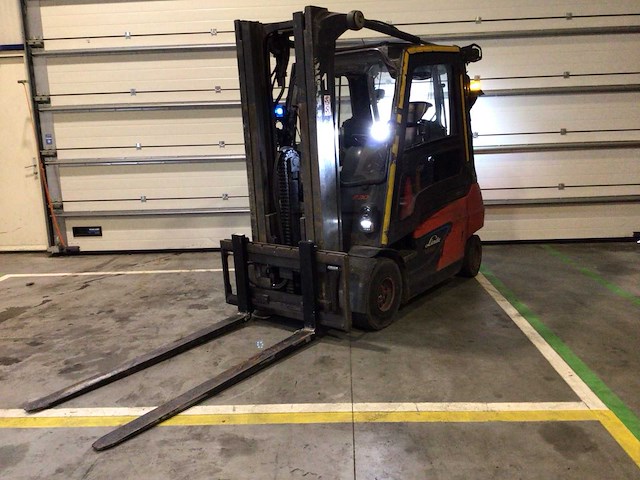 2020 linde e30-01 vorkheftruck - afbeelding 1 van  18