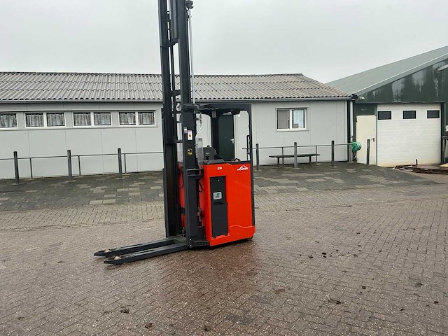 2020 linde l1600r reach truck - afbeelding 15 van  15