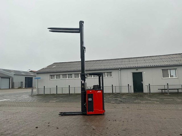 2020 linde l1600r reach truck - afbeelding 13 van  15
