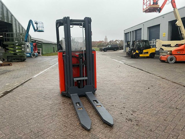 2020 linde l1600r reach truck - afbeelding 11 van  16