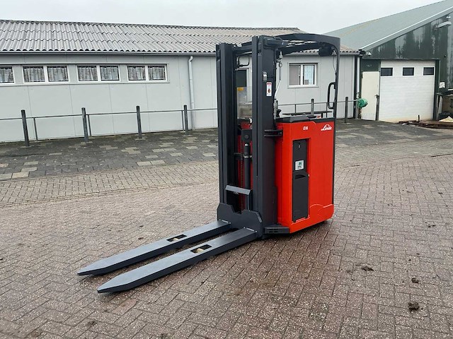 2020 linde l1600r reach truck - afbeelding 7 van  14