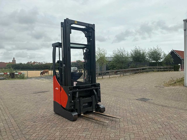 2020 linde r14x-03 reach truck - afbeelding 13 van  19