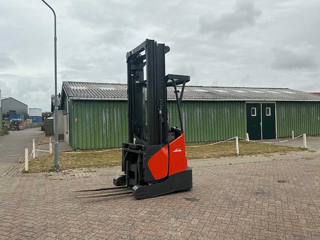 2020 linde r14x-03 reach truck - afbeelding 17 van  19