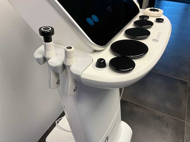2020 lumenis nuera tight skin tightening machine - afbeelding 5 van  8