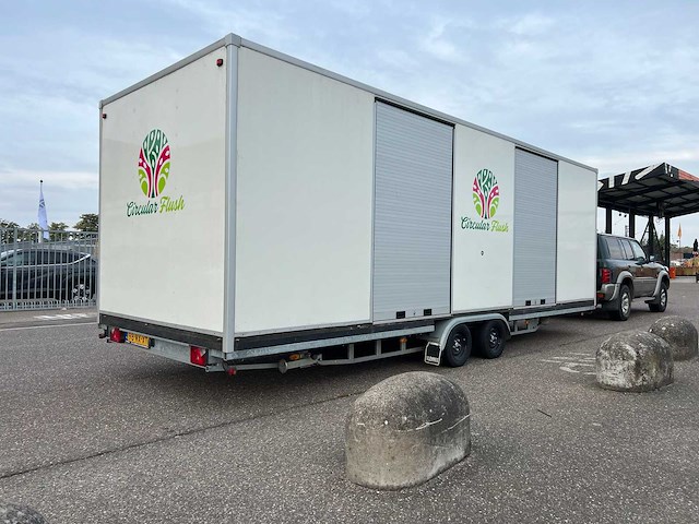 2020 luxe zelfvoorzienende toilettrailer - afbeelding 19 van  40