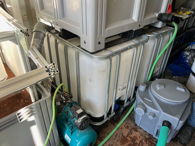 2020 luxe zelfvoorzienende toilettrailer - afbeelding 21 van  40