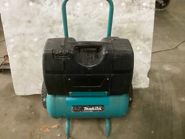 2020 makita ac 240 luchtcompressor - afbeelding 1 van  2