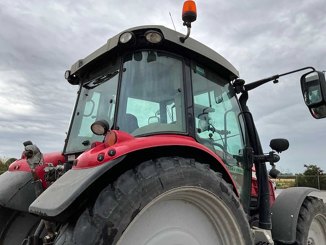 2020 massey ferguson 5713 s vierwielaangedreven landbouwtractor - afbeelding 20 van  31