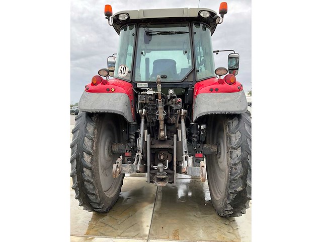 2020 massey ferguson 5713 s vierwielaangedreven landbouwtractor - afbeelding 22 van  31
