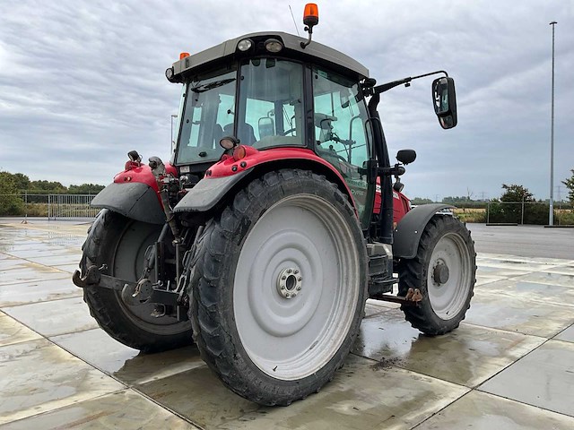 2020 massey ferguson 5713 s vierwielaangedreven landbouwtractor - afbeelding 23 van  31