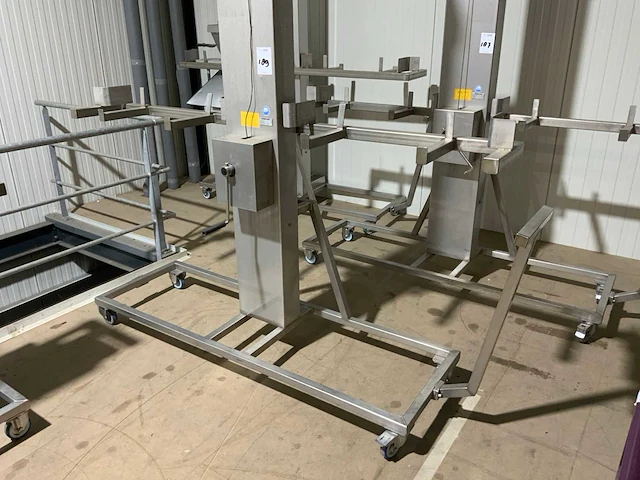 2020 mennens verticale folievormbuis transportlift - afbeelding 2 van  4