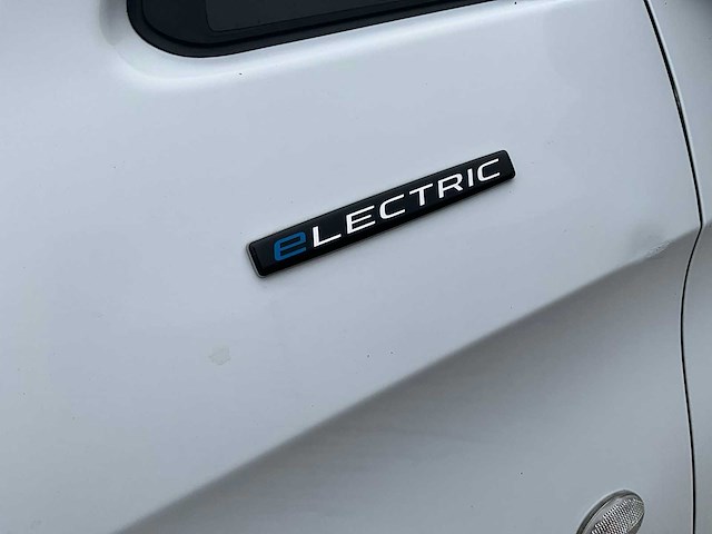 2020 mercedes-benz evito bedrijfswagen - afbeelding 2 van  31