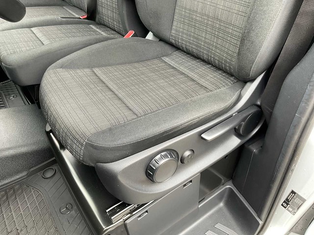 2020 mercedes-benz vito 110 cdi personenauto - afbeelding 19 van  27